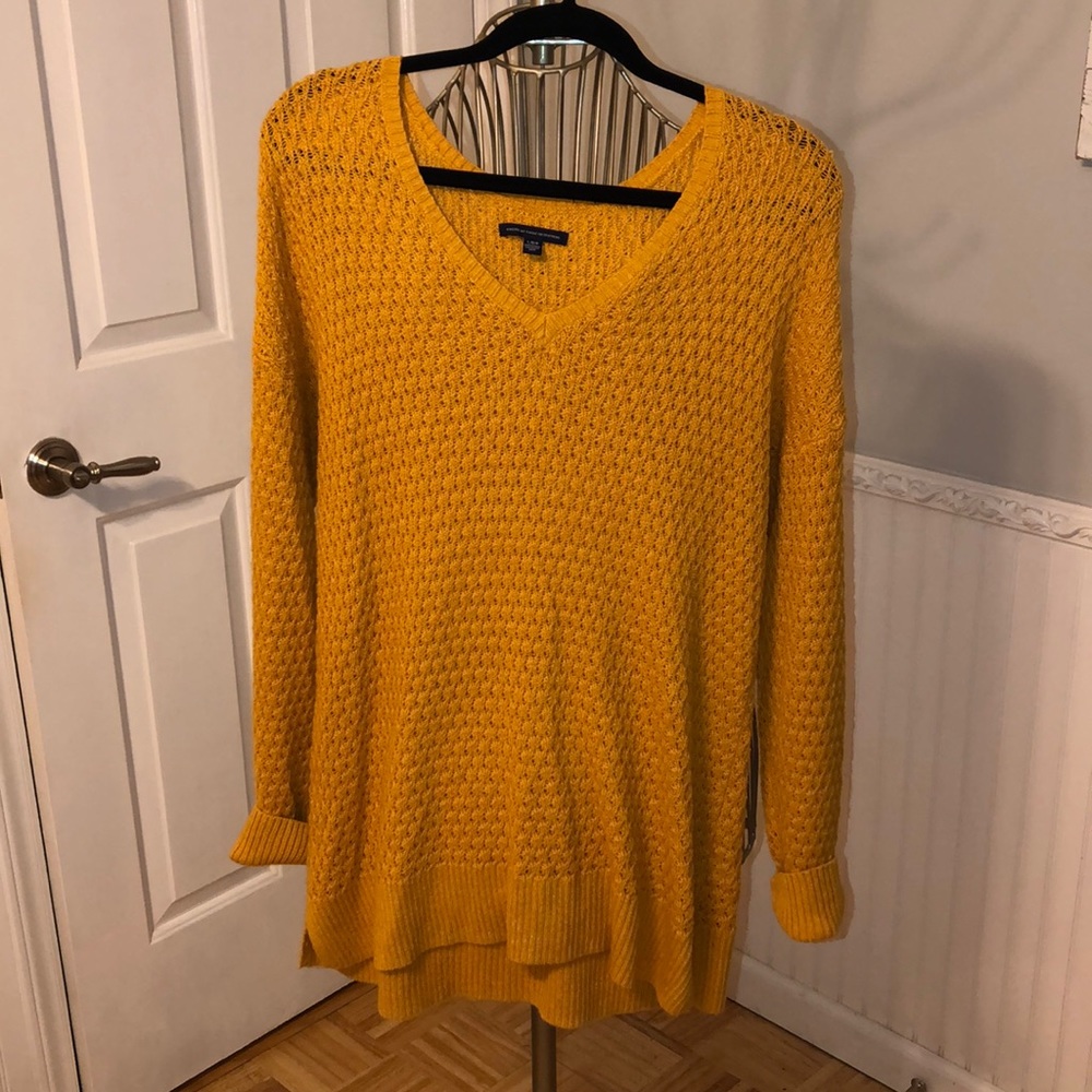 American Eagle Sweater